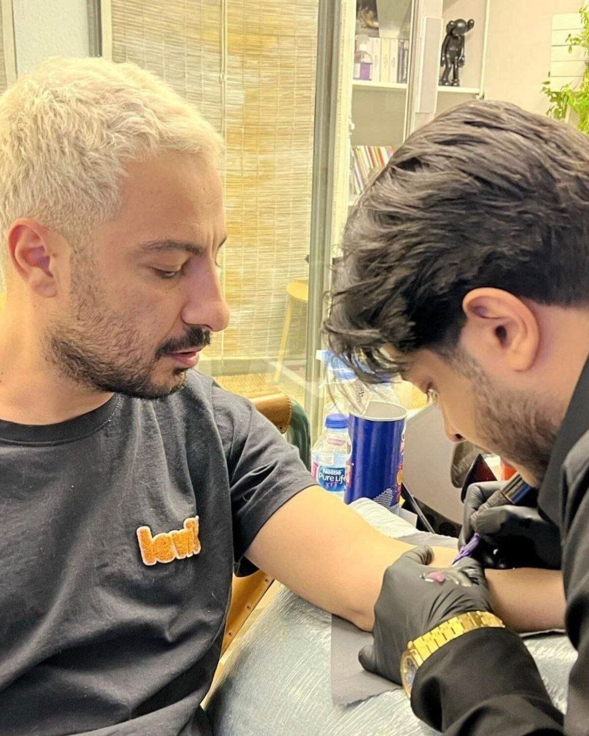 نوید محمد زاده