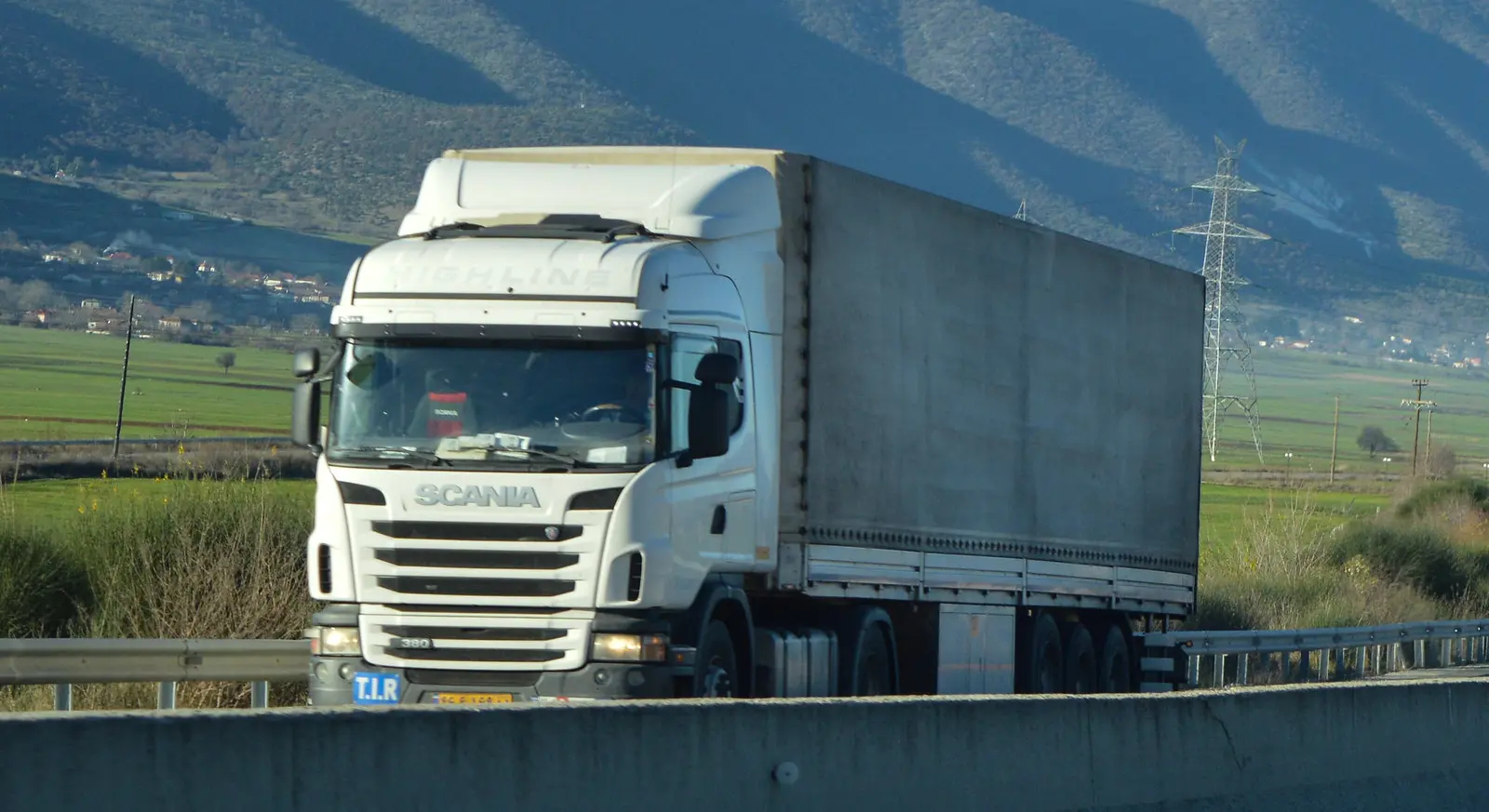 حق-بیمه-رانندگان-کامیون