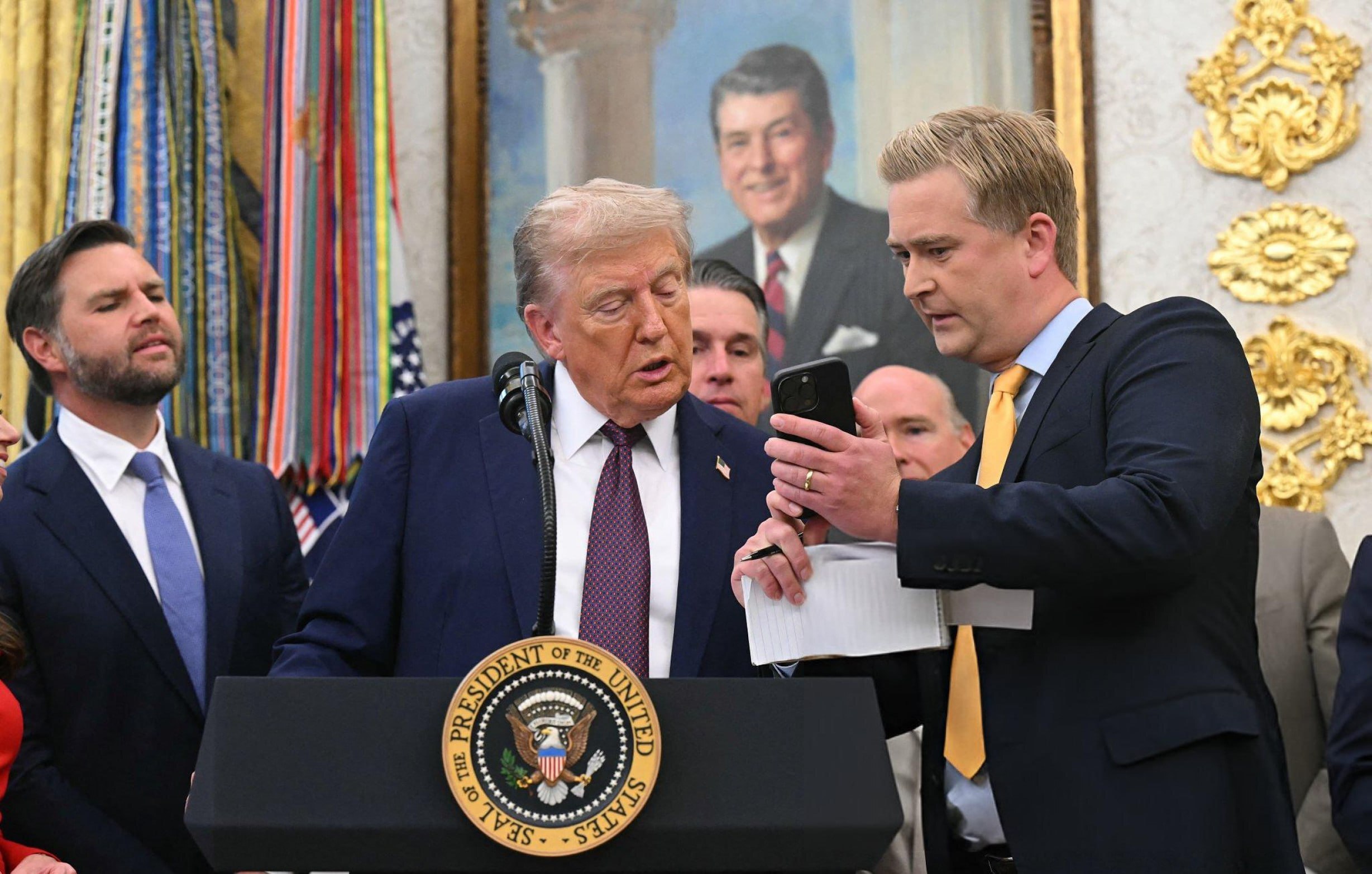 ترامپ به شایعات مرگش پایان داد؛ «انتقال فرماندهی فضایی آمریکا به آلاباما»