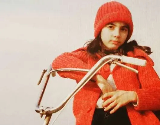 آناهیتا همتی