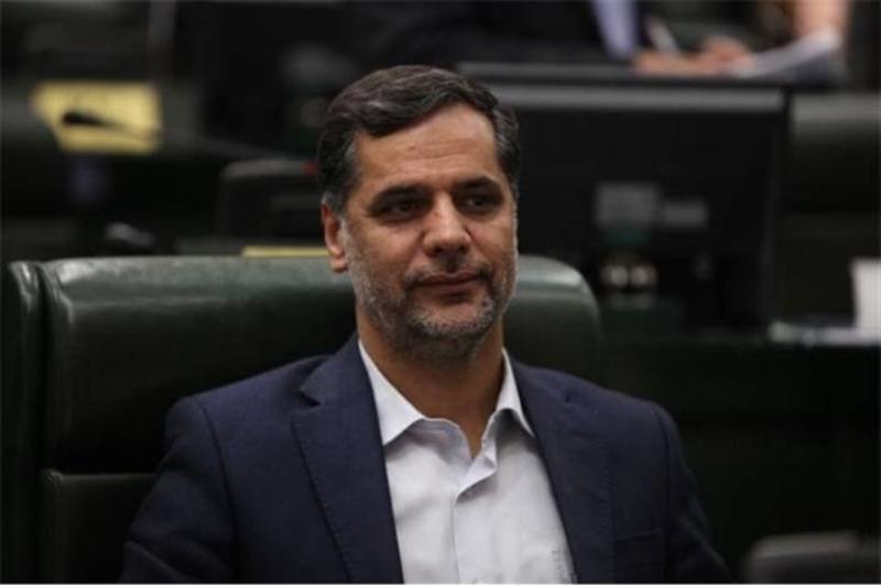 نقوی حسینی: برخی نمایندگان برای سلبریتی شدن همه نوع نظری می‌دهند / نظر نمایندگان در فضای بین‌الملل موضع حاکمیتی تلقی می‌شود