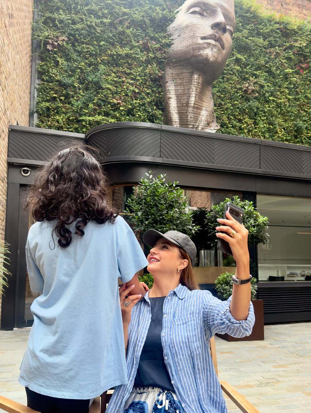 تصاویر تابستانی شبنم قلی‌خانی