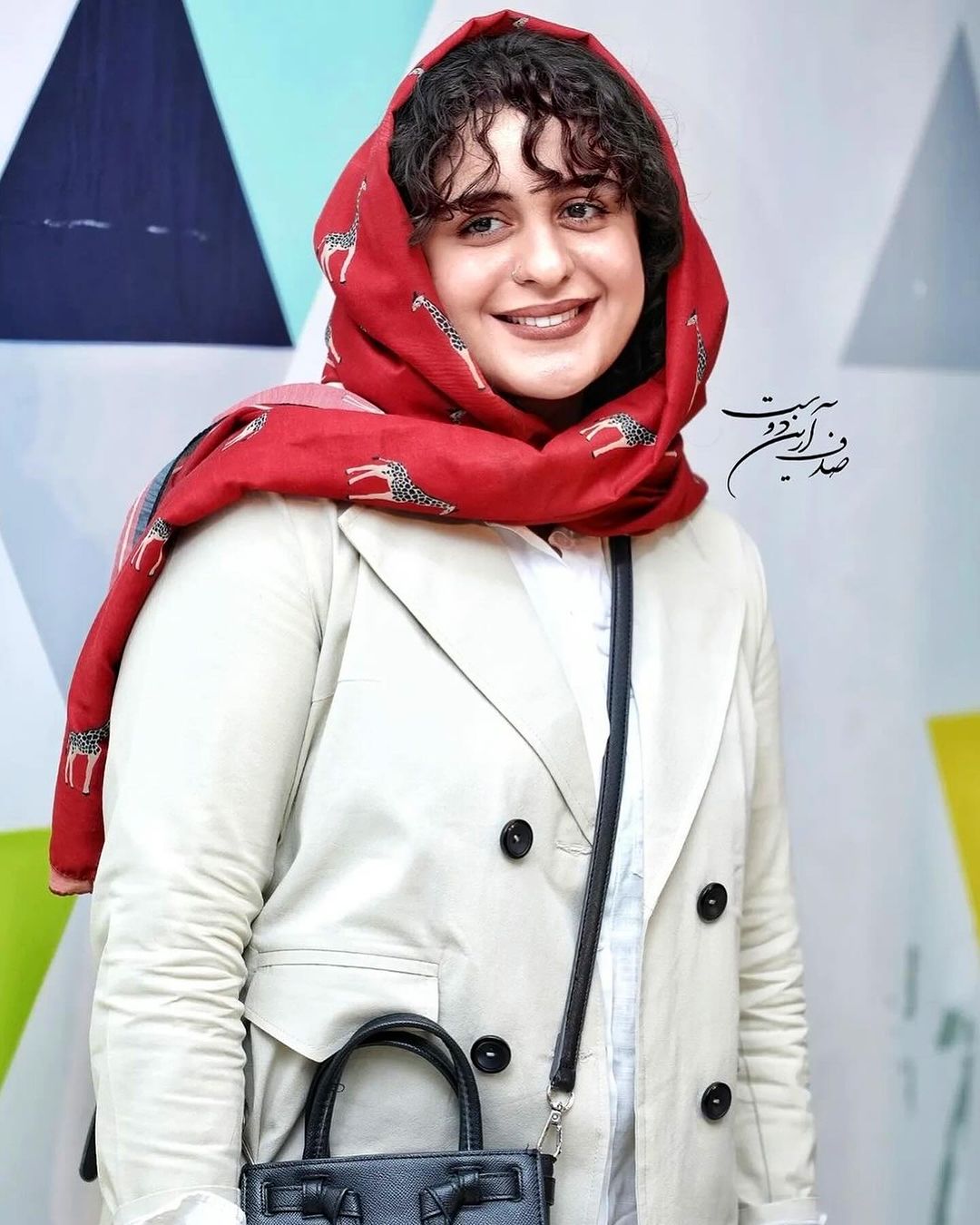 استایل متفاوت خانم مجری در خارج از صداوسیما