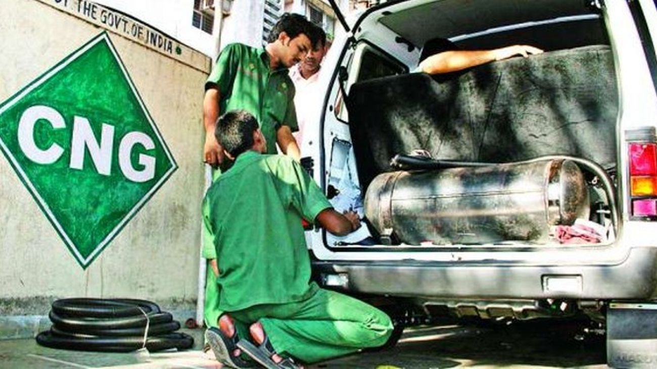 خودروسازان تولید خودرو گازسوز را متوقف کردهاند/ دولت ورود نمی کند!