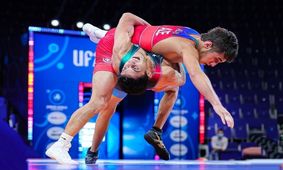 اتمام حجت علیرضا دبیر با قهرمان جهان / طلا بگیر و میلیاردر شو ، بباز و به خانه برو !!