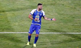 سمفونی وداع برای گیتاریست استقلال