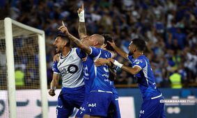 درگیری شدید مازیار زارع با یک استقلالی منفور پرسپولیسی ها