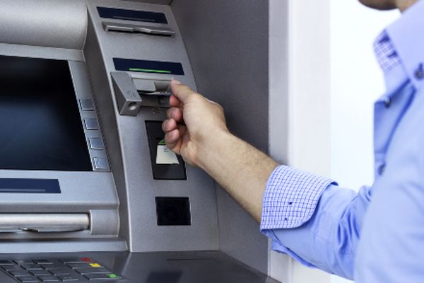 کارمزد جدید برای برداشت پول از خودپرداز و خرید با کارت بانکی!