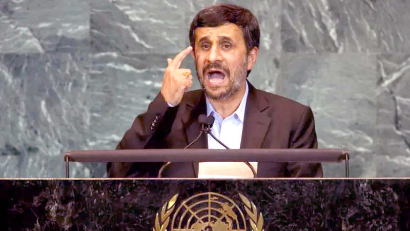 محمود احمدی‌نژاد، رئیس‌جمهور وقت ایران، در نشست مجمع عمومی سال ۲۰۱۰ 