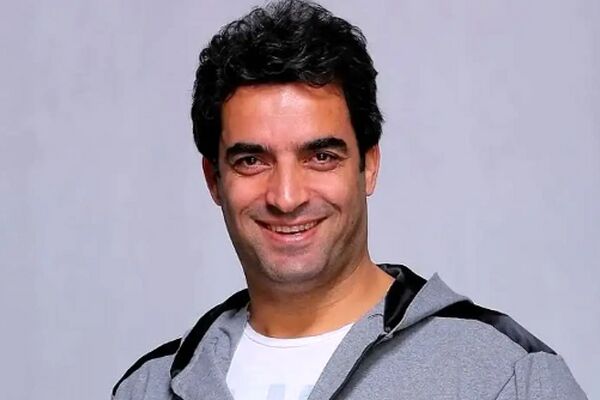 منوچهر هادی همراه سوفیا روز دختر را جشن گرفتند +فیلم