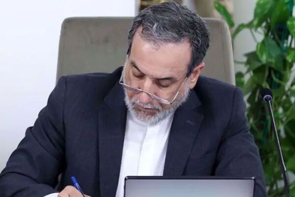 عراقچی: تحریم‌های قبلی پس از منقضی شدن قطعنامه ۲۲۳۱ قابل‌ بازگردانی نیستند + جزییات