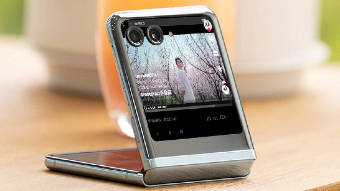 گوشیهای زیبای تاشو موتورولا Razr 40 و Razr 40 Ultra را ببینید
