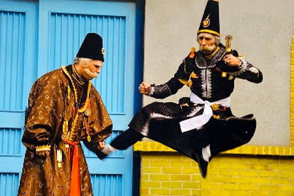 خاطره عجیب هادی کاظمی از پشت صحنه قهوه تلخ با جواد عزتی؛ چرا شکستی اینا رو؟!