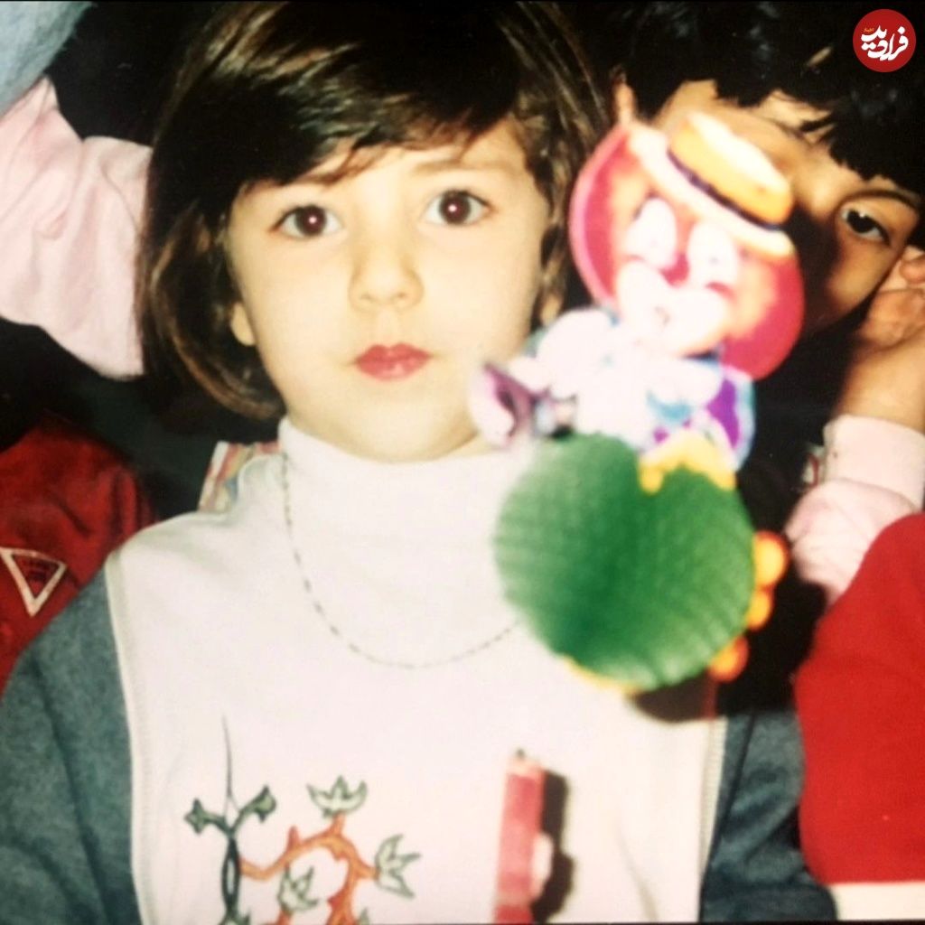 نیلوفر رجایی فر