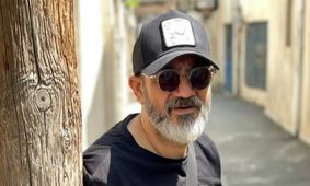 تیپ خاص و جوان‌پسند مهران غفوریان برای کافه‌گردی +عکس