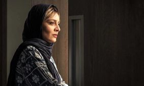 استایل گران قیمت ساره بیات در جمع هنرمندان ایرانی ! / فخرفروشی با عینک فوق میلیونی !