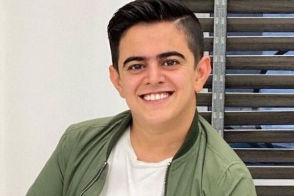 ماشین بنز فوق‌العاده امیرمحمد متقیان؛ راز رویای دست‌نیافتنی همه!