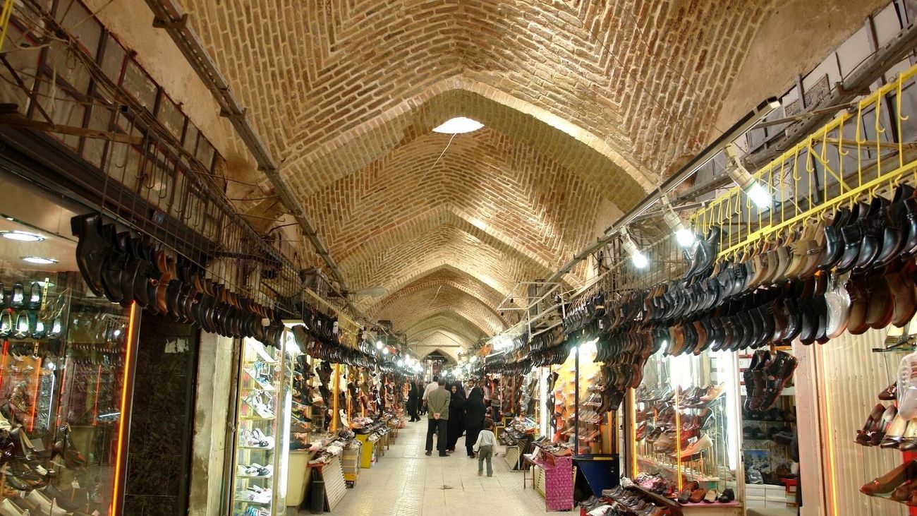 کسب وکارها در شهرهای کوچک رونقی ندارند/حمایتی از چرخه تولید نمی شود