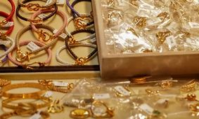 قیمت طلا و سکه امروز شنبه ۴ مرداد ۱۴۰۴ /  طلا کاهشی شد