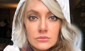 عکس خجالت آور از مهناز افشار در کنار خواننده لس آنجلسی