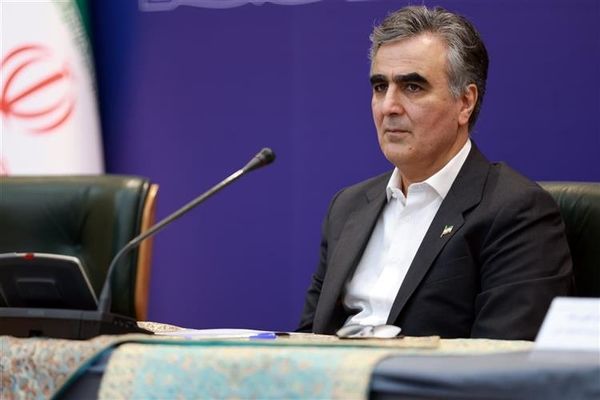 ترسیم خطوط تعامل دوسویه و الزامات قانونی بانک مرکزی و فعالان حوزه اقتصاد دیجیتال و فین ‎تک/ رشد اعتمادآفرینی و حمایت از کسب‎ وکارها و سرمایه‎ گذاری ‎های  نوآورانه / الزامات قانونی بانک مرکزی برای فعالیت پلتفرم های فروش برخط طلا /تشکیل کارگروه مشترک کارشنا