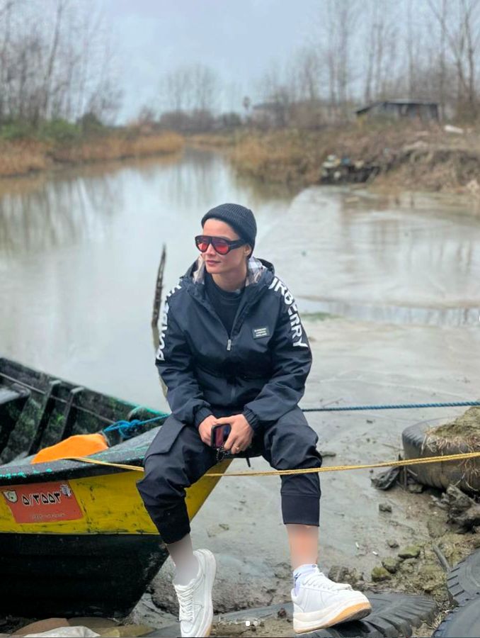 تینا آخوند تبار