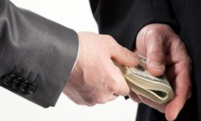 فساد گسترده یک رییس فدراسیون / برو تا بیرونت نکردیم!