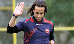 توهین بی شرمانه علی کریمی به شهدای کرمان / واقعا همه را شوکه کرد + فیلم