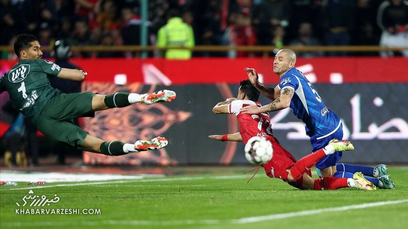 پرسپولیس بهترین بازیکن استقلال را محروم کرد