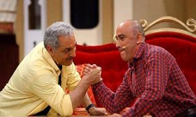 شوک بزرگ در دورهمی: مهران مدیری چطور عارف لرستانی را شکست داد؟! + فیلم