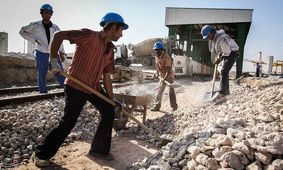 مبلغ عیدی کارگران اعلام شد / 10 یا 15 میلیون ناقابل !