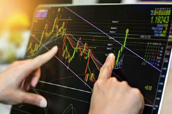 بازار بلوکی بورس میزبان نقل‌و‌انتقال گسترده/ ۲ میلیارد سهم دست‌به‌دست شد