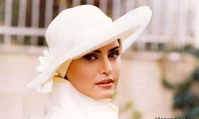 ژست جلف الناز شاکردوست با ساپورت قرمز ! / کاش سانسور می کرد !