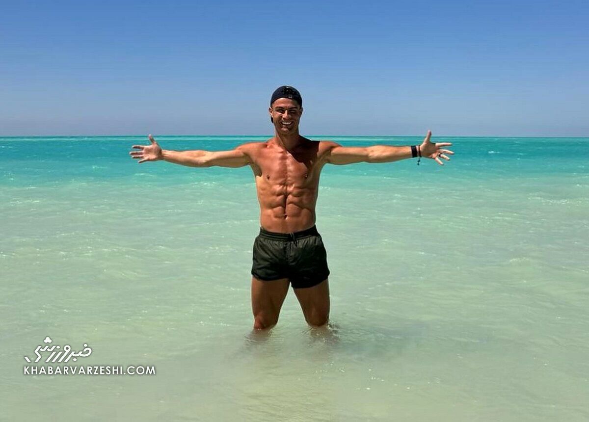 تصاویری از رونالدو و جورجینا در ساحل دریای‌سرخ