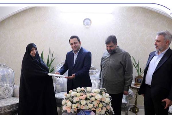 بانک صادرات ایران با تقدیم 96 شهید نماد ایستادگی در کنار مردم است / آغاز افتخارآمیز تدوین تاریخ شفاهی شهدای بانک صادرات ایران