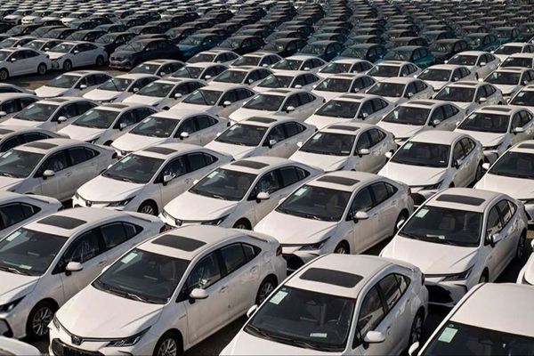 قیمت خودرو امروز 13 آبان 1404 / بازار خودرو در سراشیبی قرار گرفت ؟ + جدول