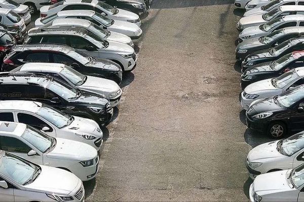 قیمت خودرو امروز  سه شنبه 5 اسفند 1404 + جدول