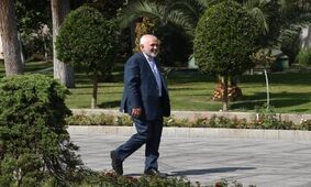 پس لرزه تهدید پزشکیان به زندانی شدن /لاف می‌زنند /تندروها یقه رئیس‌جمهور را رها نمی‌کند /ظریف فقط «بهانه» است