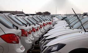  خودرو در یک‌سال اخیر چقدر گران شد؟ / سوگلی سایپا؛ رکورددار رشد قیمت