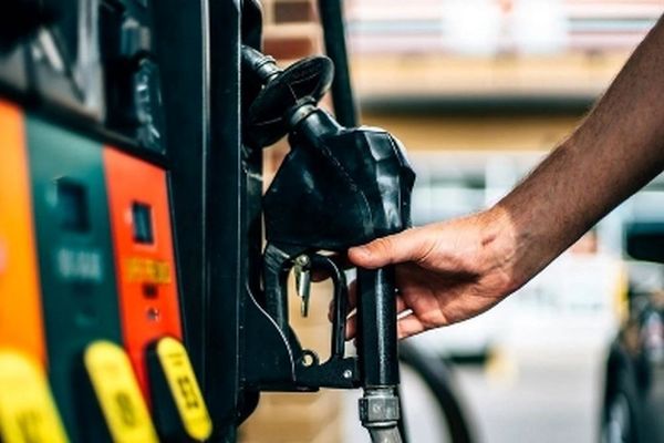 تعداد کارت سوخت مجاز برای هر شخص در سال 1404 اعلام شد!