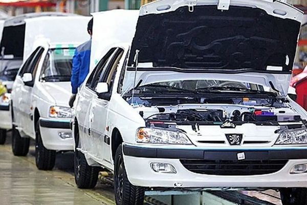 شوک بزرگ به بازار خودرو؛ ایران خودرو در سراشیبی سقوط