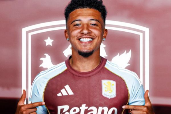 جیدون سانچو به جمع بازیکنان استون ویلا پیوست