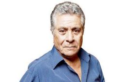 آیا بهروز وثوقی با ساواک همکاری داشت یا مخالف آن بود؟