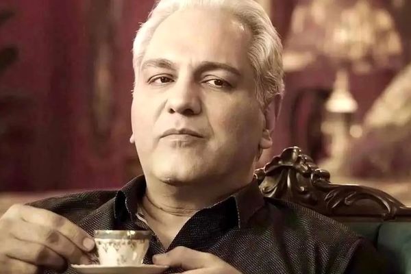 بوسه میلیاردی مهران مدیری؛ 5 میلیارد تخفیف با یک حرکت غیرمنتظره! + فیلم