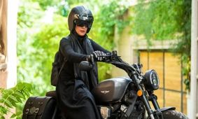 تبعات اجتماعی و قانونی موتورسیکلت سواری زنان بدون گواهینامه