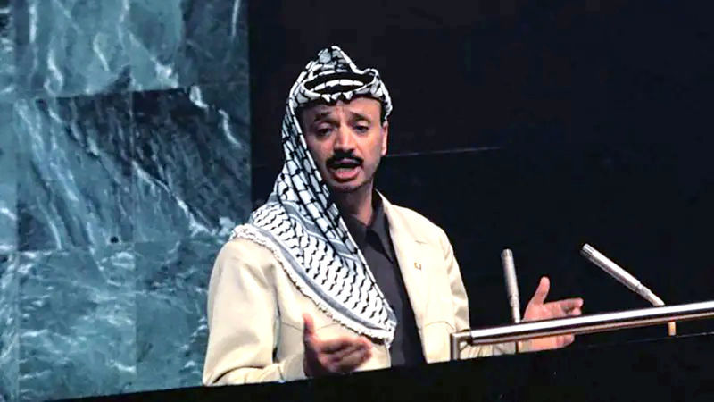 یاسر عرفات به عنوان رئیس سازمان آزادی‌بخش فلسطین (ساف)،