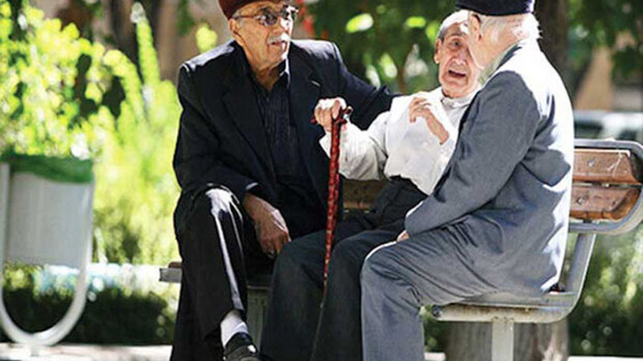 خبر وحشتناک برای بازنشستگان/ هر 10 دقیقه یک کارمند بازنشسته می شود