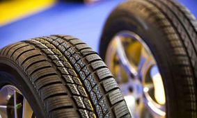 معضل جدید در بازار خودرو/ اجاره لاستیک برای تعویض پلاک! 