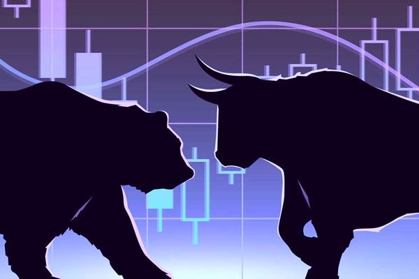 اولین روز بورس ۱۴۰۴/  ورود نقدینگی جدید یا فروش سهام؟