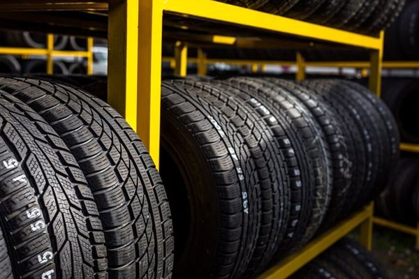 رانندگان وسایل نقلیه بخوانند/ لاستیک گران‌تر می‌شود!